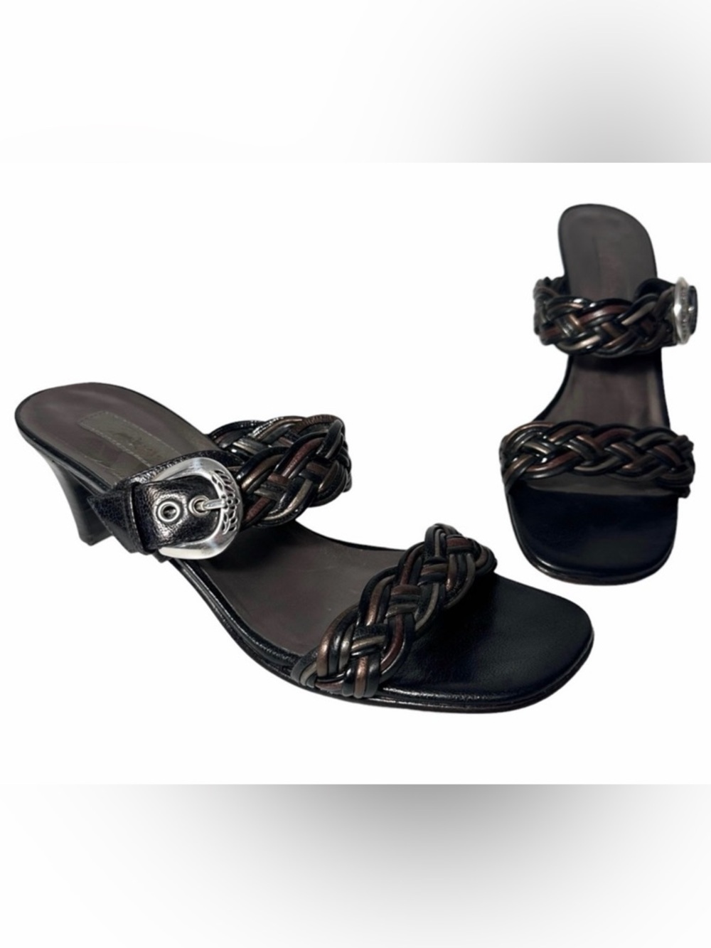 Brighton Heels 7.5 Narrow Fiji Black Leather
